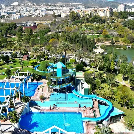 Benalbeach Deluxe Apartmán